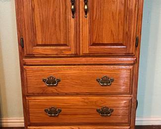 3 Drawer Oak Cabinet