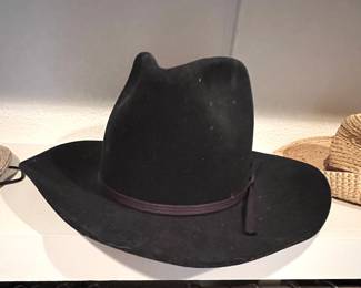 Black felt cowboy hat