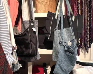 Assorted handbags