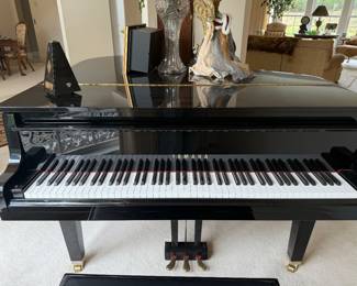 2001 Polished Ebony Yamaha Baby Grand Piano
