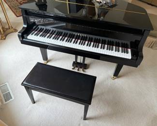 2001 Polished Ebony Yamaha Baby Grand Piano
