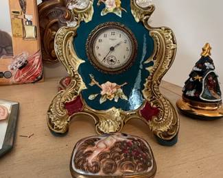 New Haven Clock Co. Royal Bonn