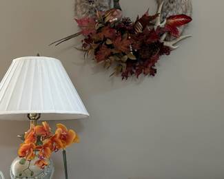 Ivory decorative table lamp