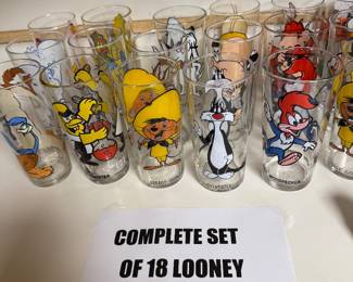 Looney Tune 1973 glasses