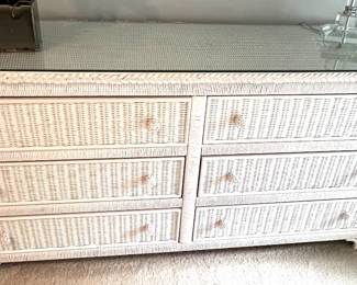 143. 6 Drawer White Wicker Dresser (58" x 20" x 30")