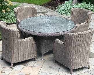 90. Akula All Weather Wicker Table w/ Glass Top & 4 Chairs