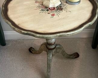 129. Hand Painted Pedestal Table (24" x 27")