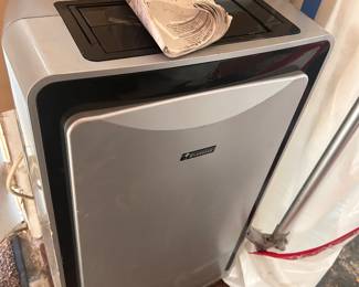 Portable air conditioner