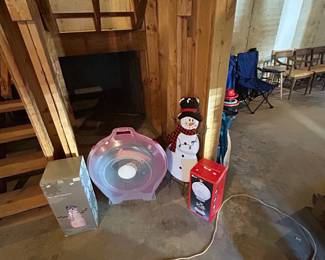 Christmas Decorations, Basement Location 
