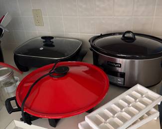 Crock pot, electric wok