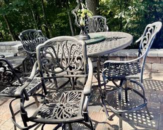 Metal Hugh Biy Patio Table