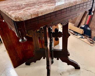 Marble top Accent Tabke