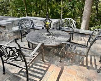 Metal Patio Table and 4 chairs 