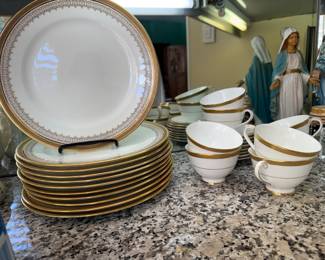 Royal Doulton "Royal Gold" Bone China