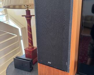 B&W DM1800 No 02321 Loudspeakers (pr)