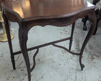 Ferguson Mfg. Co. Entry Table w/Glass Top 