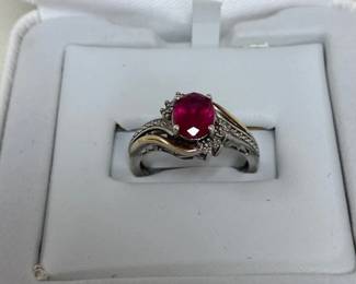 10 KT Sterling Ring w/Red Stone 
