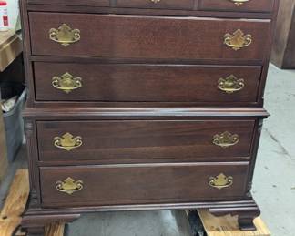 Jamestown Chest of Drawers 