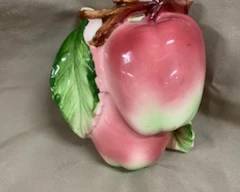 Wall Pocket w/Apples 