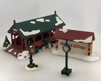 Dept 56 Heritage Village Two Rivers Bridge HandPainted Porcelain Accessory Set