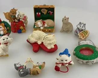 Vintage Christmas Cat Figurine  Ornament Holiday Decor Lot 