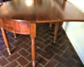 When open and connected to the maching half, a full size dining table is created! created!