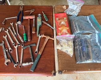 Assorted tools 