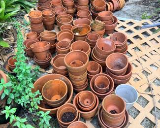 Clay pots even some little ones perfect for crafts 