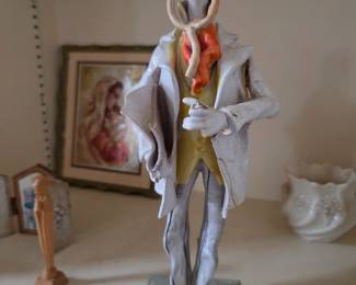 figurine
