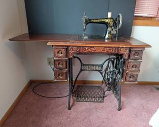 Antique Singer Sewing Machine Cabinet