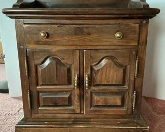 Ethan Allen Tavern Cabinet