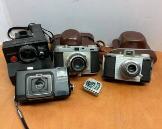Polaroid, Kodak, Minolta, Wirgin Cameras