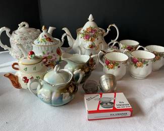Royal Alberts Tea Set More