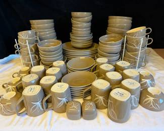014 Winfield Desert Dawn Pattern Hand Crafted China Set