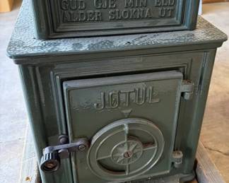 Jotul CastIron Wood Burning Stove