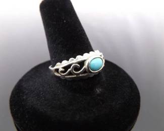 .925 Sterling Silver Sleeping Beauty Turquoise Cabochon Ring Size 9