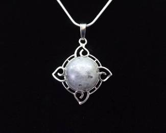 .925 Sterling Silver Gray Labradorite Cabochon Pendant Necklace