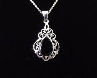 .925 Sterling Silver Black Onyx Cabochon Pendant Necklace
