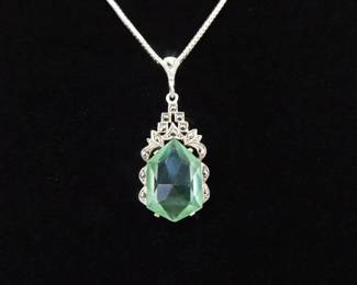 .925 Sterling Silver Art Nouveau Peridot Crystal Pendant Necklace