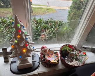 CERAMIC CHRISTMAS TREE