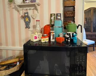 KITCHEN APPLIANCES 
