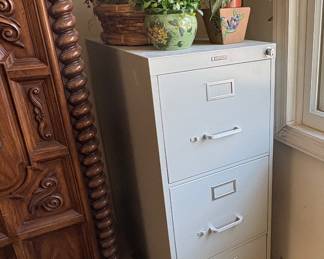 FILING CABINET 