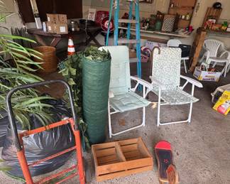 HAND TRUCK