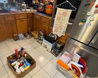 TUPPERWARE & PANTRY ITEMS
