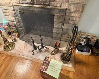 FIREPLACE TOOLS & ACCESSORIES 