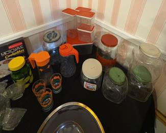VINTAGE JARS & PITCHERS