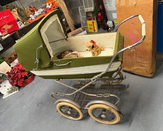 VINTAGE PRAM