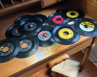 Lots of 45's Sun Label, Decca 