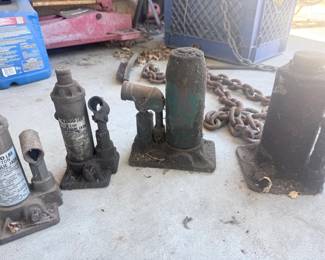 Hydraulic bottle jacks, 2-ton (lot) — $25