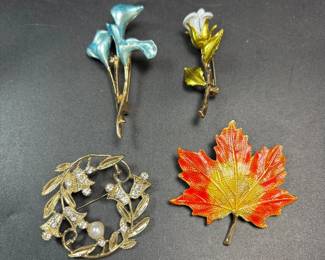 Floral/Nature Brooches